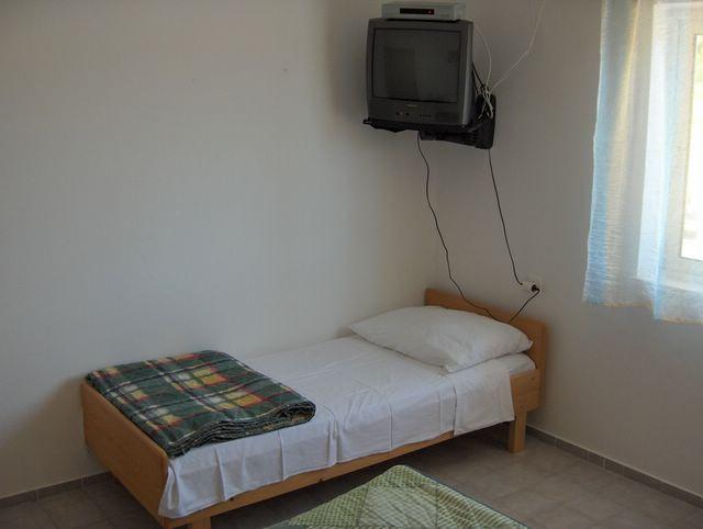Croatia-Apartment-Komiza-Private accommodation