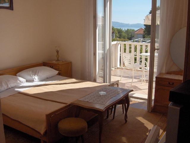 Croatia-Room-Mlini-Private accommodation