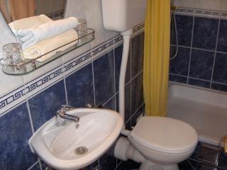 Hrvatska-Soba-Jelsa-Privatni smještaj