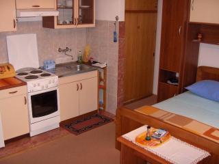 Croazia-Studio appartamento-Vis-Alloggio privato