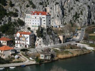 Chorvatsko-Pokoj 1/2-Omiš-Hotely