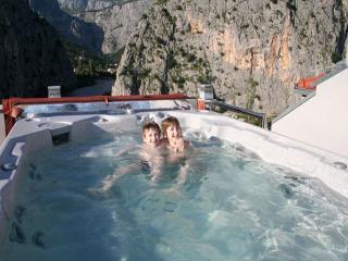 Chorvatsko-Pokoj 1/2-Omiš-Hotely