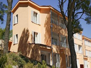 Croazia-Suite 1/2+2-Jelsa-Sistemazione alberghiera