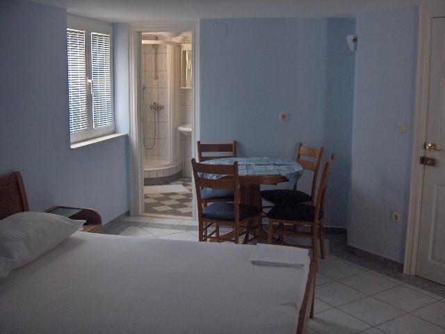 Croatia-Studio apartment-Makarska-Private accommodation