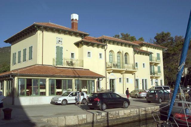 Croazia-Camera 1/2-Nerezine-Sistemazione alberghiera