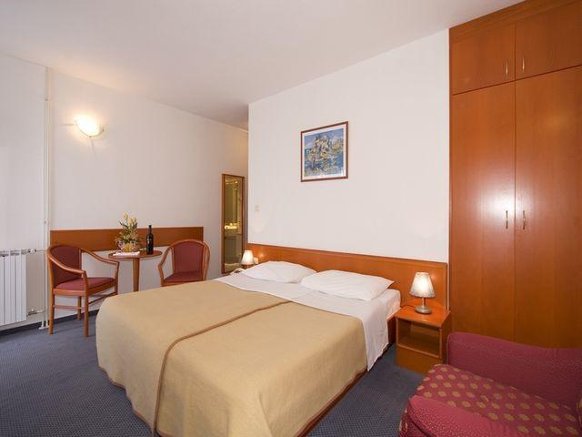 Croatia-Room 1/2-Trpanj-Hotels