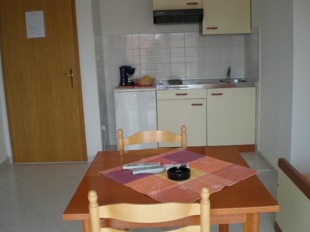 Kroatien-Studioapartment-Kastel Luksic-Privatunterkünfte 