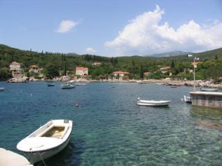 Croatia-Apartment-Molunat-Private accommodation