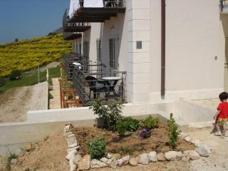 Hrvatska-Apartman-Bol-Privatni smještaj