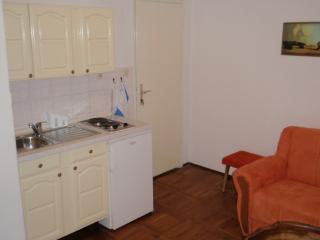Croazia-Appartamento-Baska Voda-Alloggio privato