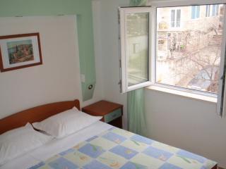 Croazia-Appartamento-Baska Voda-Alloggio privato