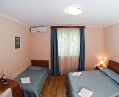 Split Croatia room for 3 person in small Hotel